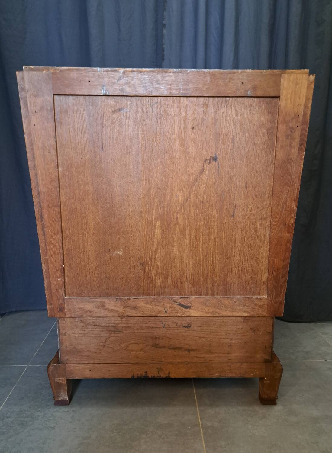 Art Deco marquetry household furniture
