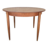 Scandinavian extendable round table