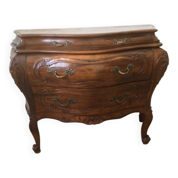 Curved jump commode
