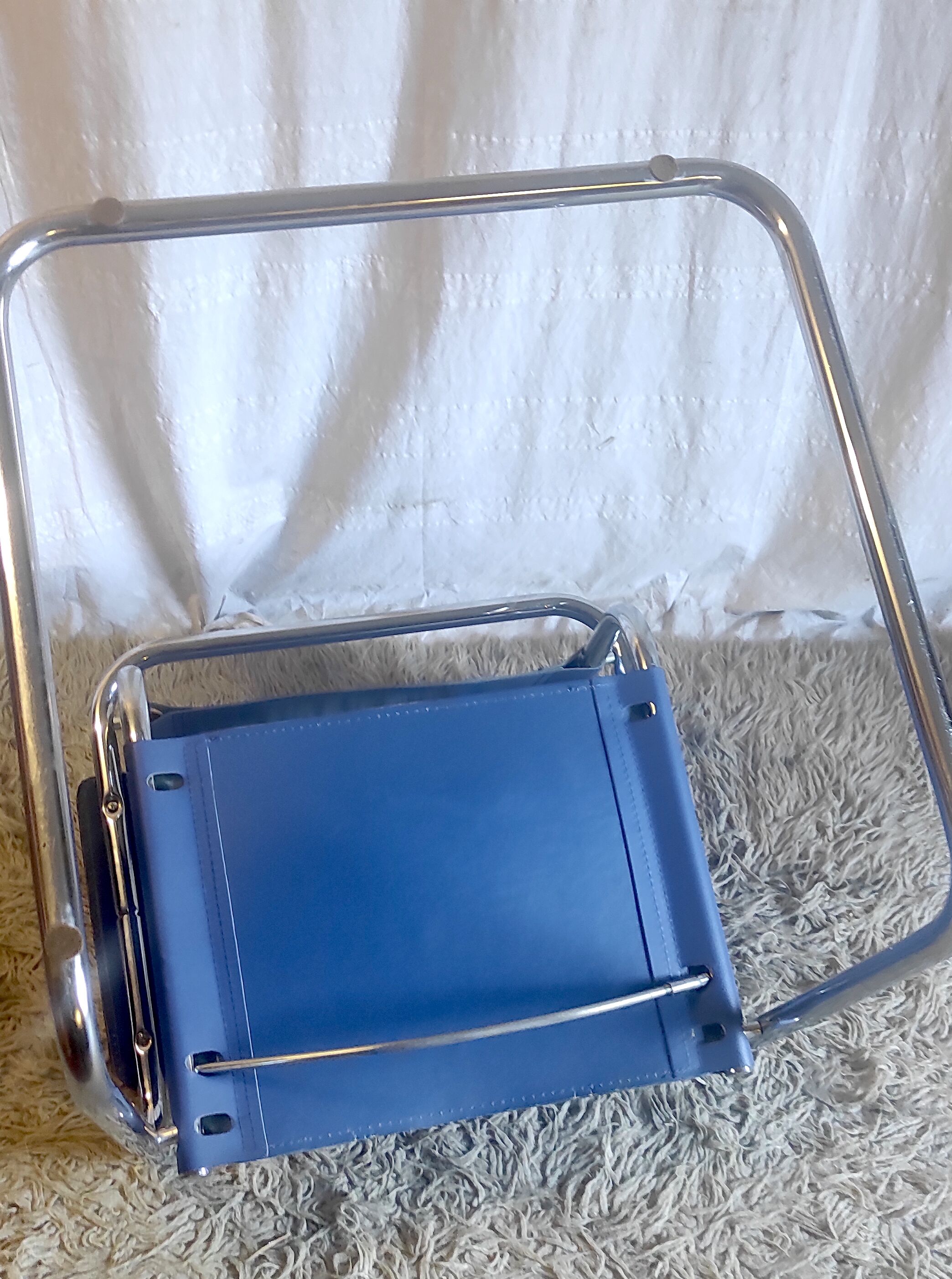 Bauhaus cantilever armchair in blue leather, 80s/90s