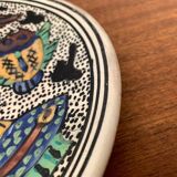 Vintage wall plate in hand-painted ceramic, 1970s.