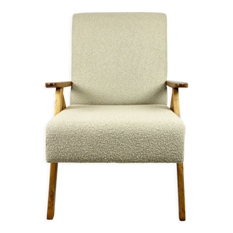 Vintage beige boucle oak model b-310 armchair, 1970s