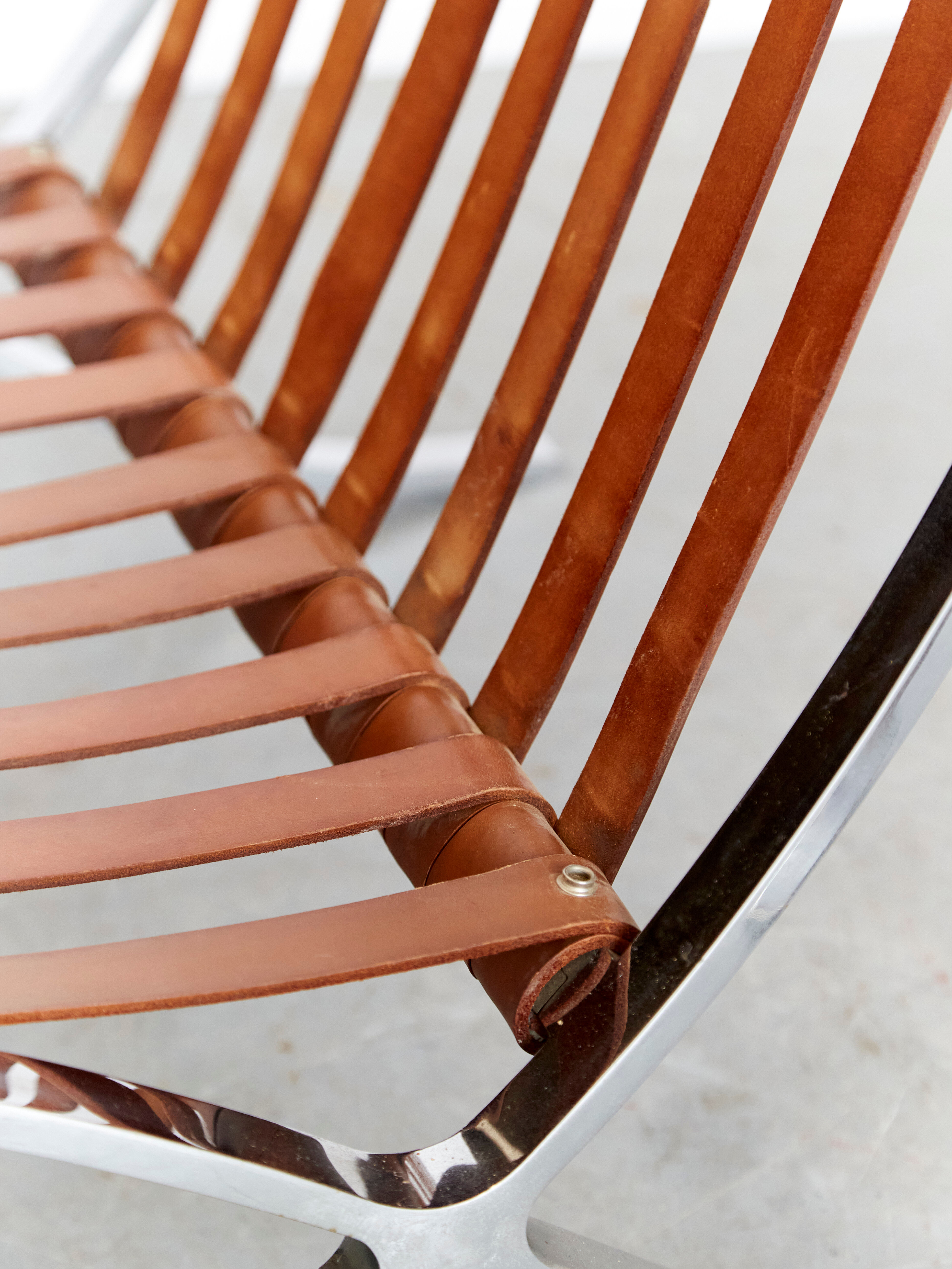 Chauffeuse de MR90 « Barcelona Chair » de Ludwig Mies van der Rohe