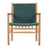 Armchair design J147 by Erik Ole Jørgensen of Tarm Stole & Møbelfabrik.