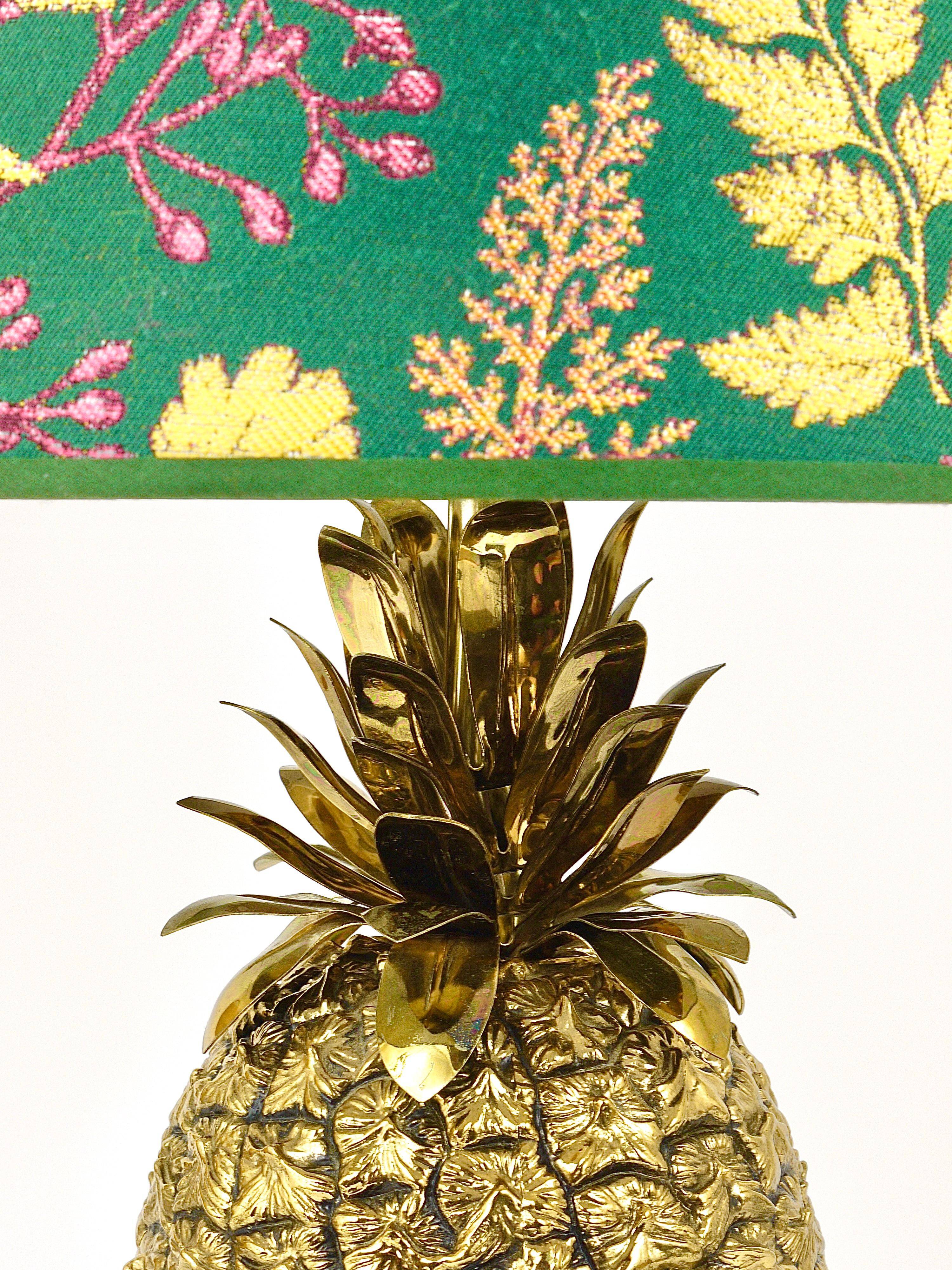 Hollywood Regency pineapple table lamp in brass by Mauro Manetti, Italy, 1970s.