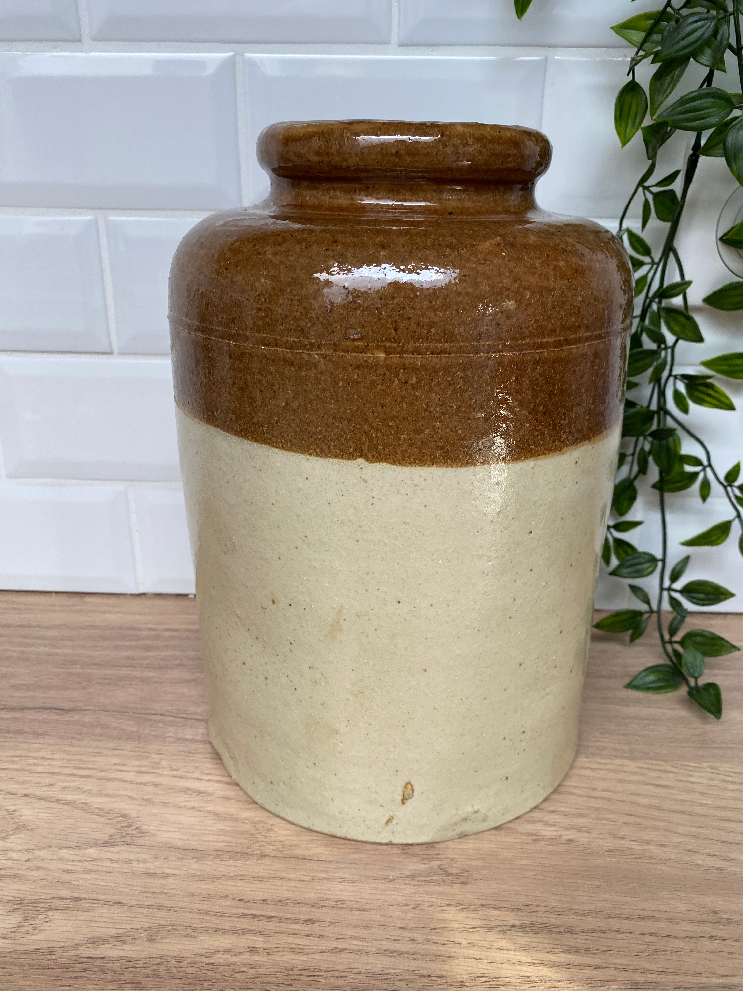 Glazed bicolor sandstone pot