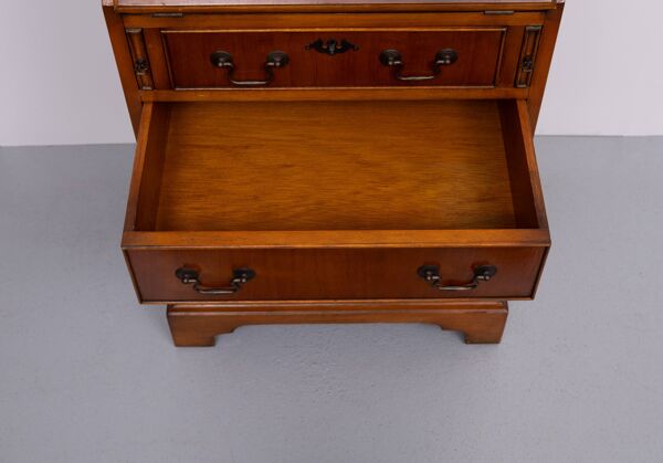 Petit secrétaire en acajou. Style géorgien. Angleterre