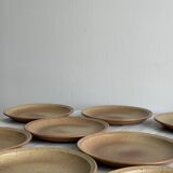 Lot de 10 assiettes en grès tacheté marron