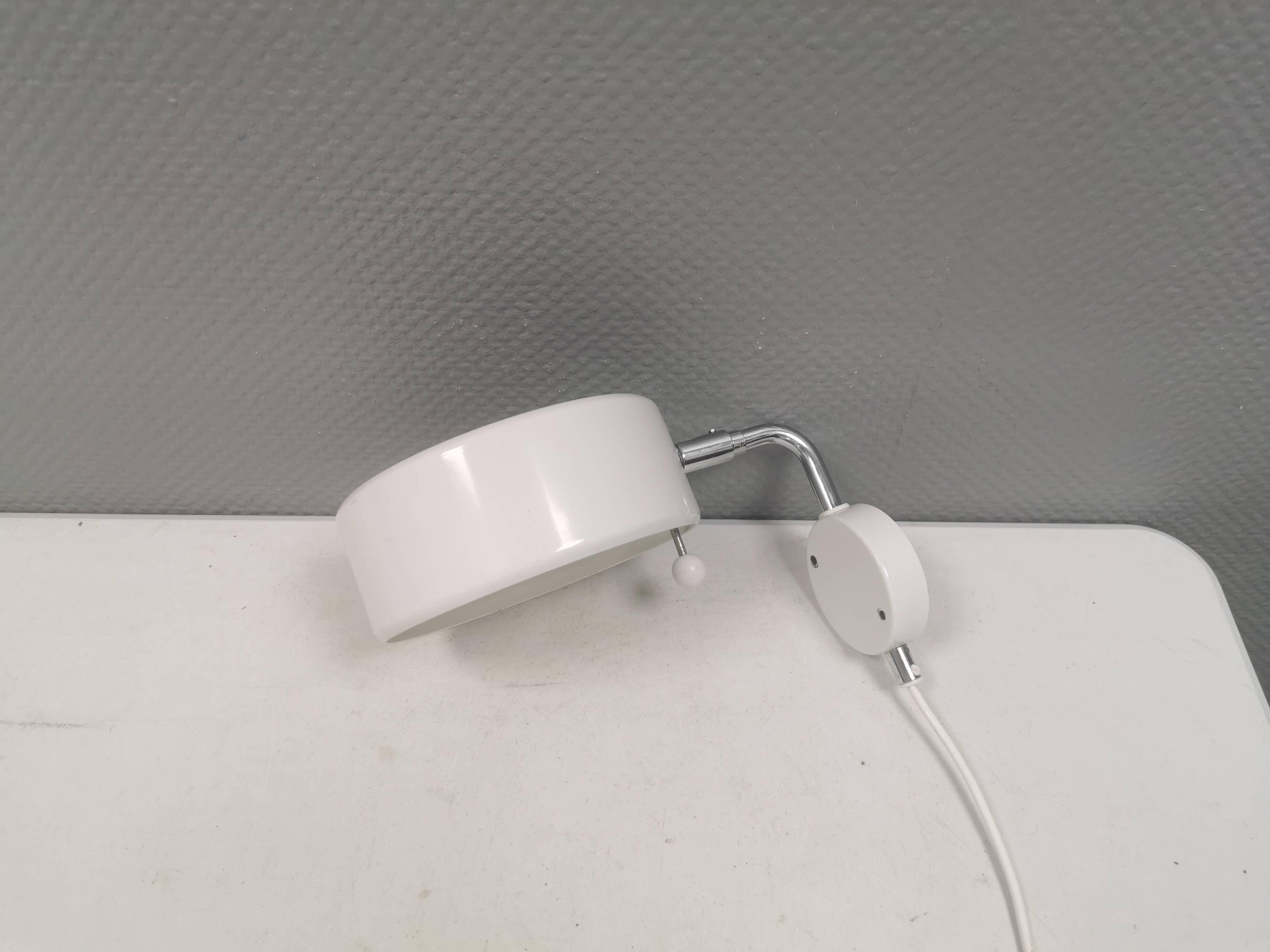 Wall lamp, by Anders Pehrsson in the 1960s for Ateljé Lyktan. Model Simris