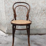 Antique bentwood bistro chair model 18 Thonet