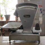 Yvan Chrétien vintage scale