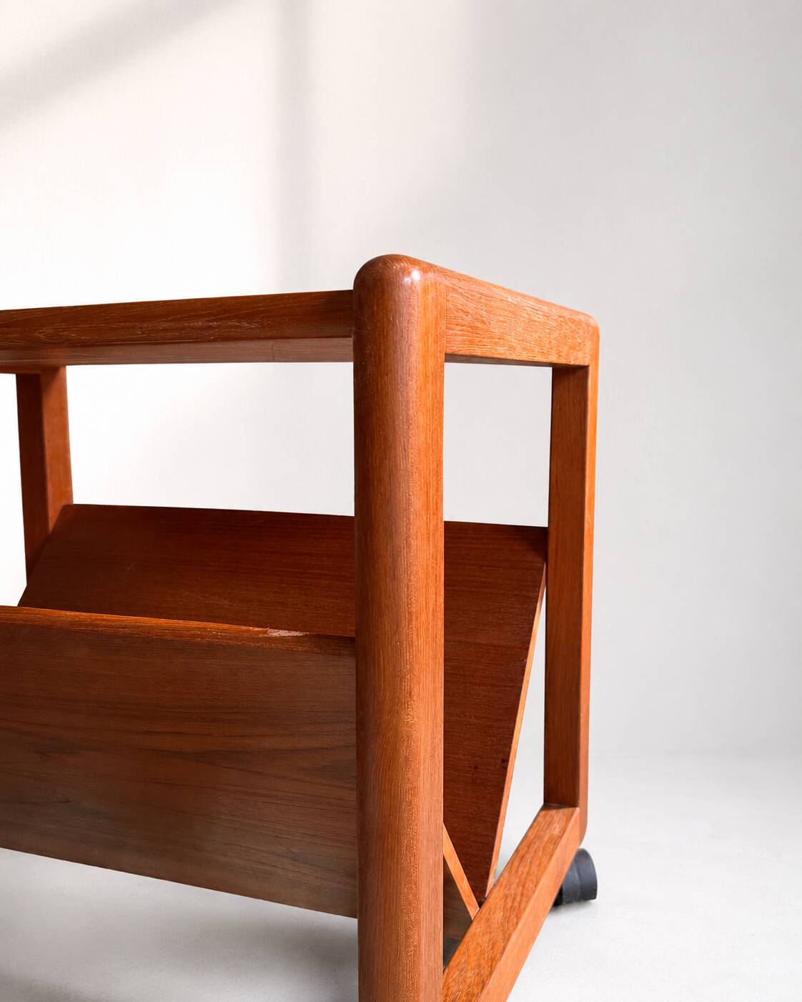 Aksel Kjersgaard for Odder, magazine rack, Denmark, 1960s