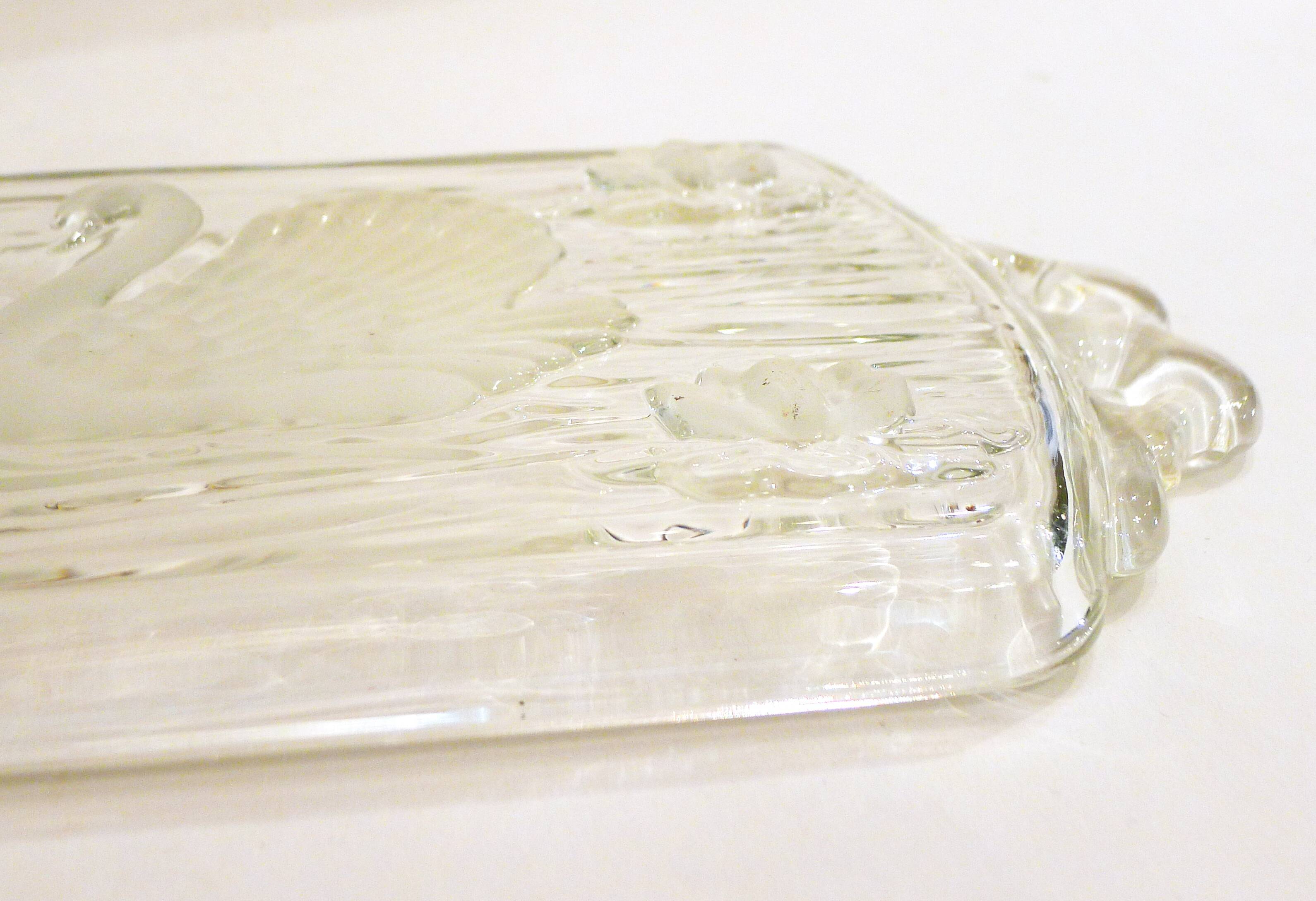 Glass swan cake dish