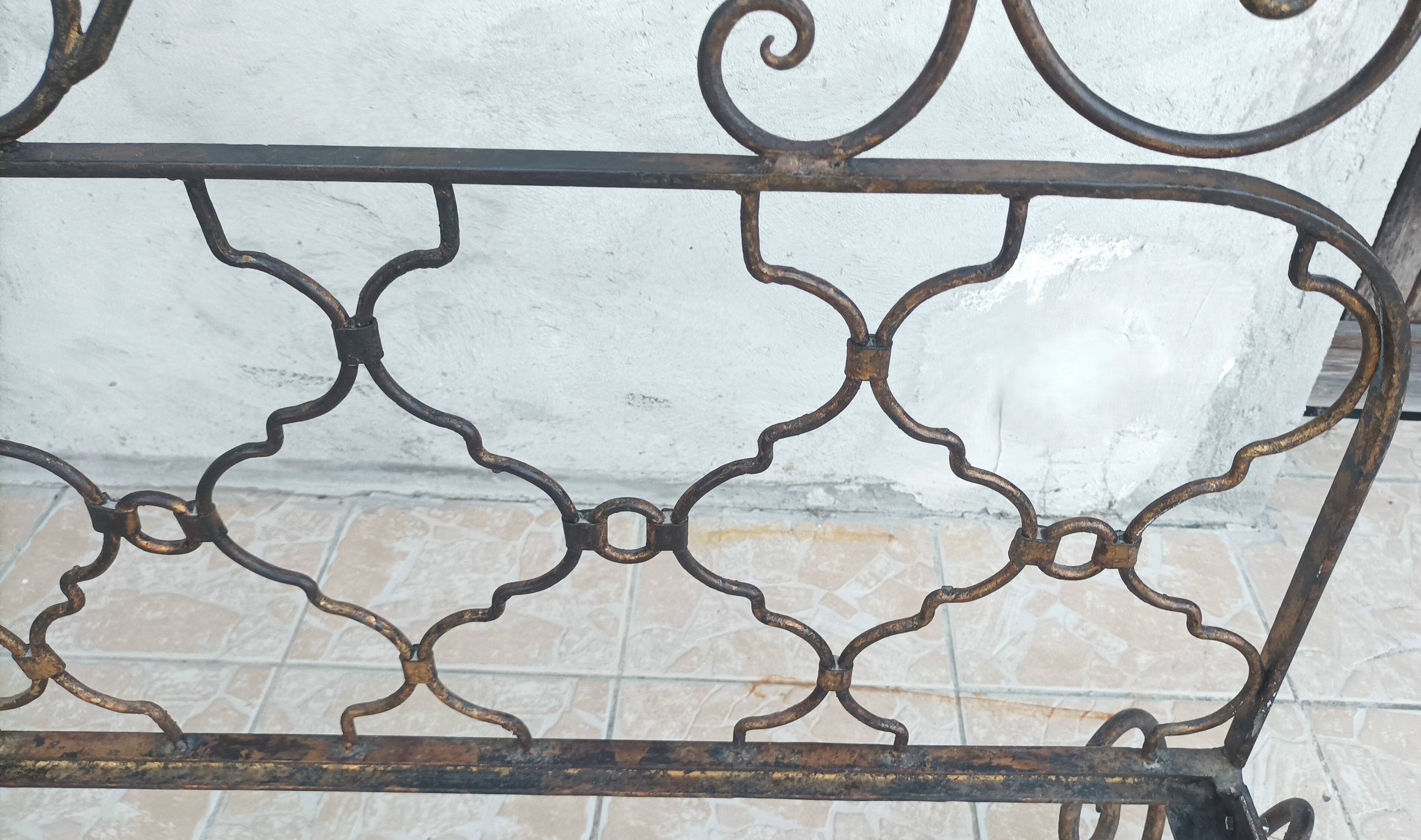 Lit style Louis XV en fer forgé