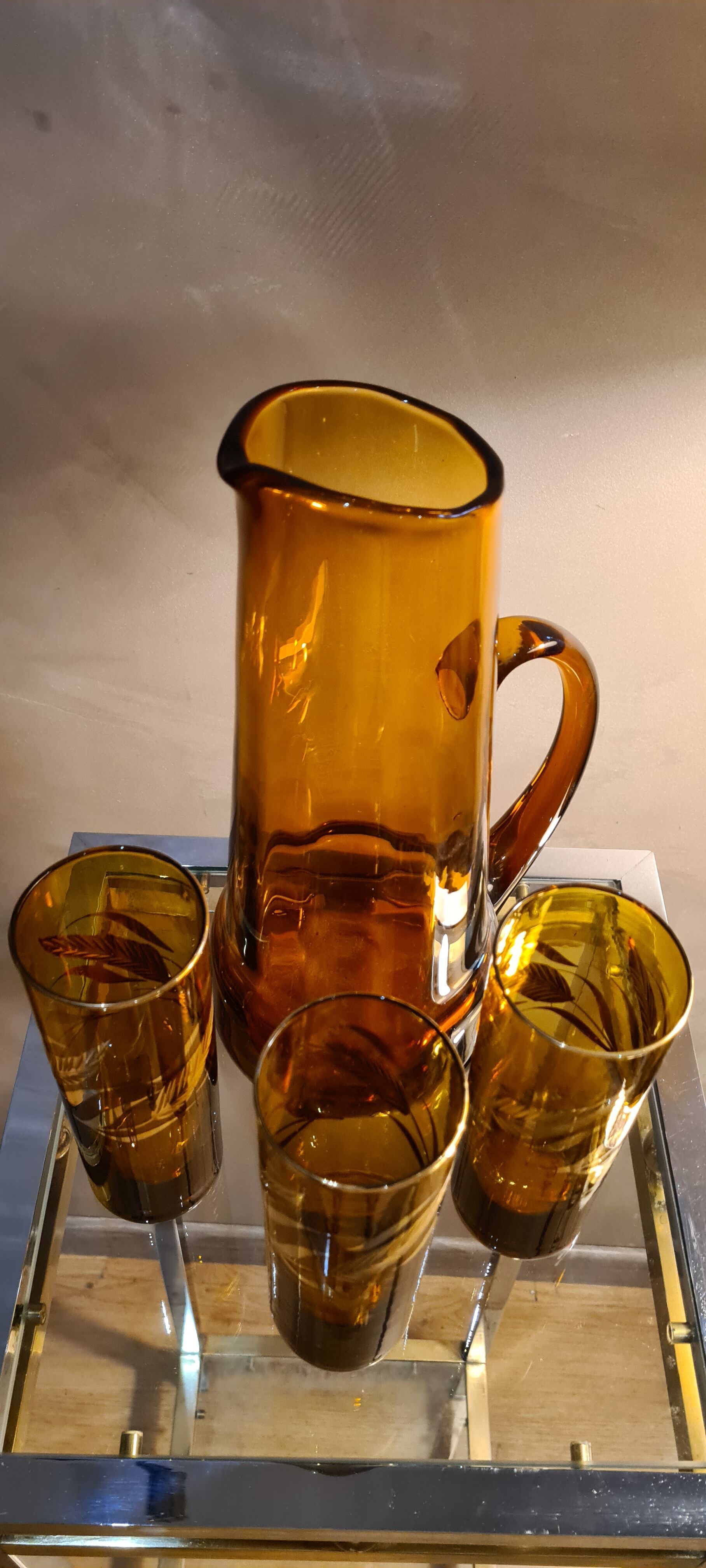 service 3 glasses and decanter color dark amber and gold 1970