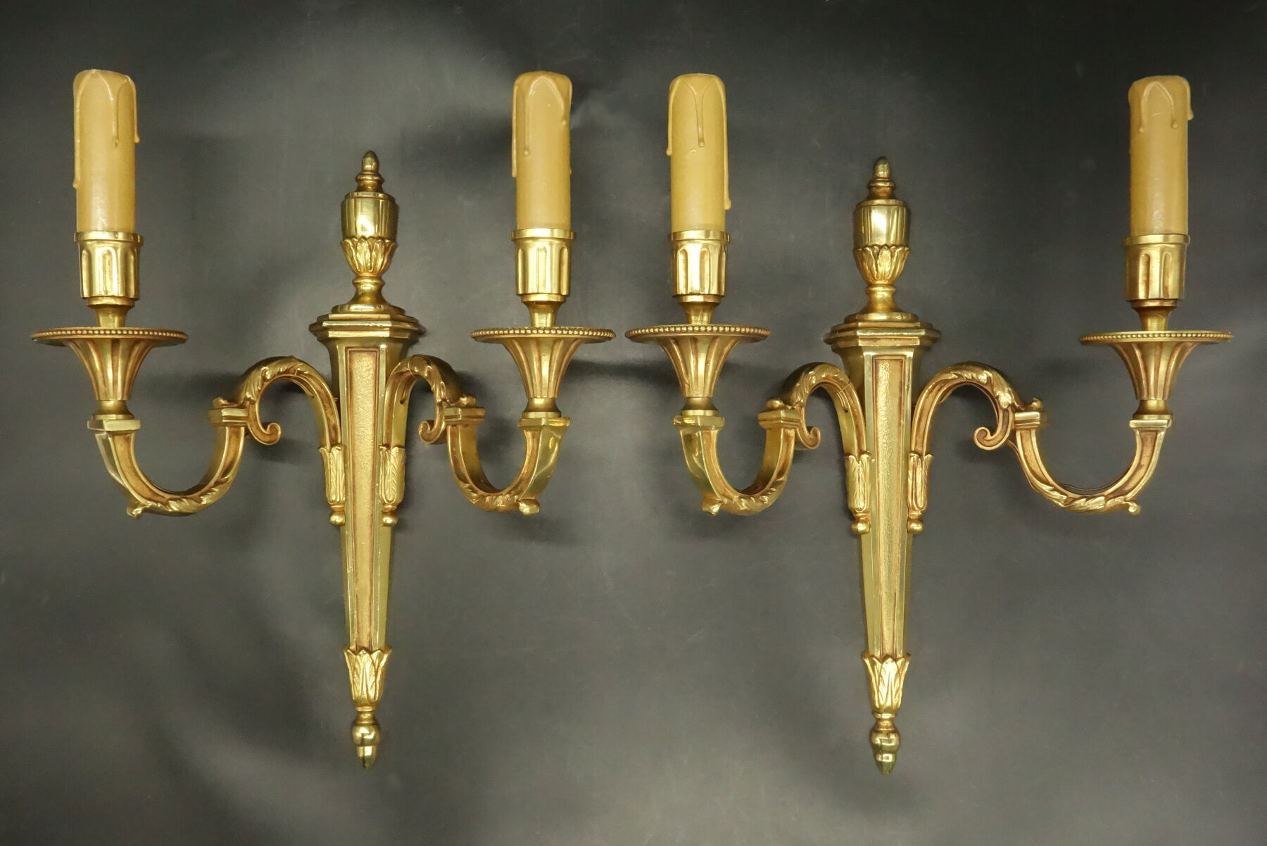 Paire d'appliques style Louis XVI par Lucien Gau, Paris