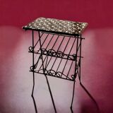 Table d'appoint et porte-revue vintage en fer forgé et carreaux de céramique