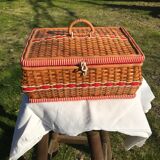 Vintage wicker and "scoubidou" box