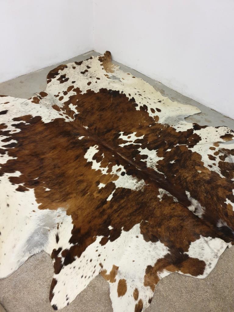 Vintage cowhide 235x235cm