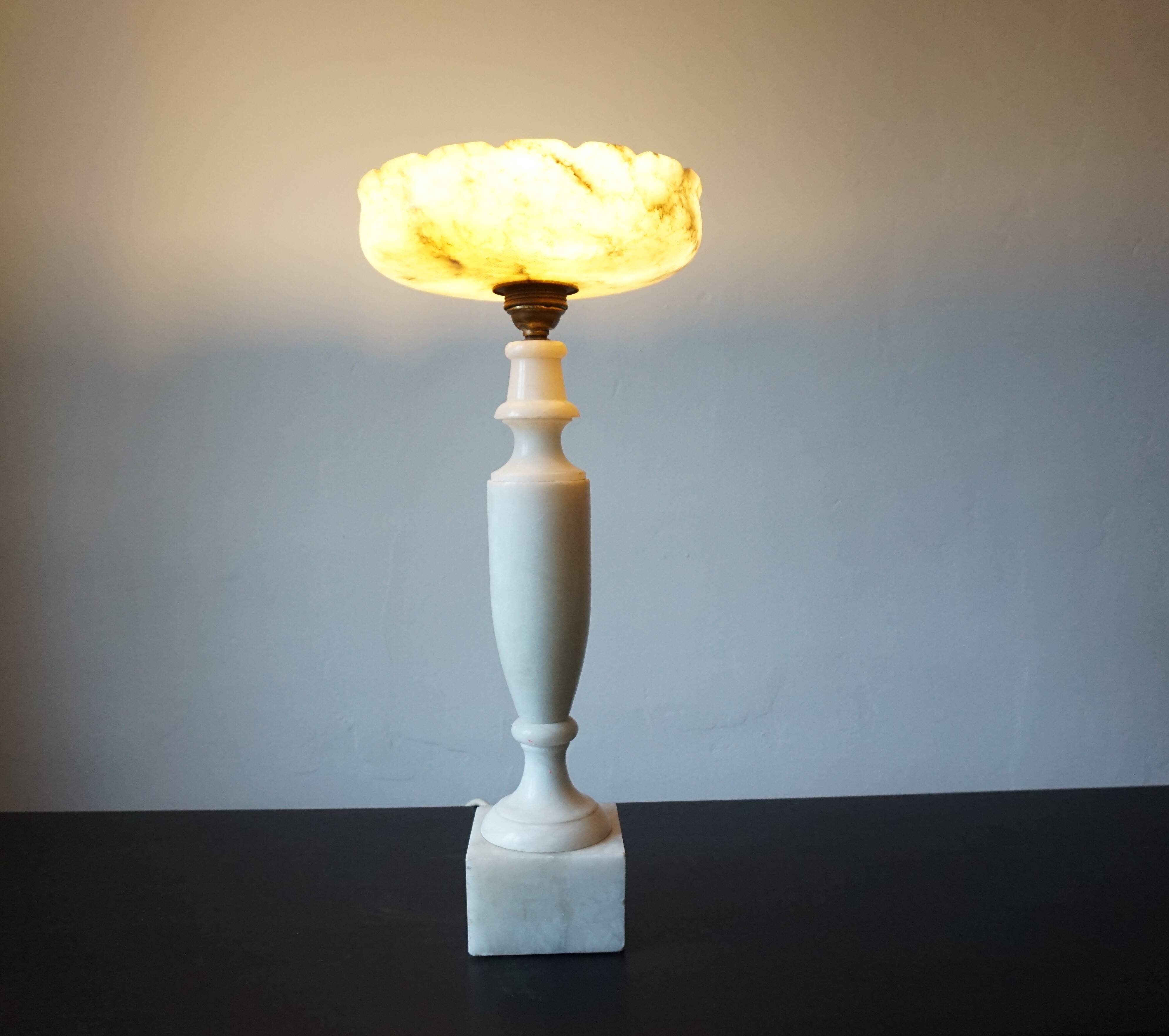 Lampe de table française Louis XVI en marbre