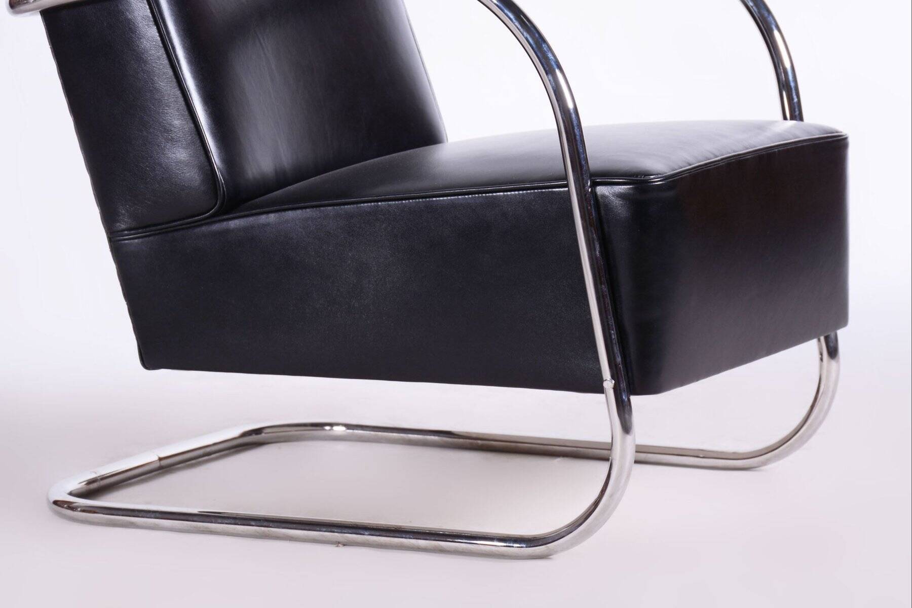Bauhaus Seating Set in Chrome and Leather from Mücke Melder, Czech, 1930s, Set of 3