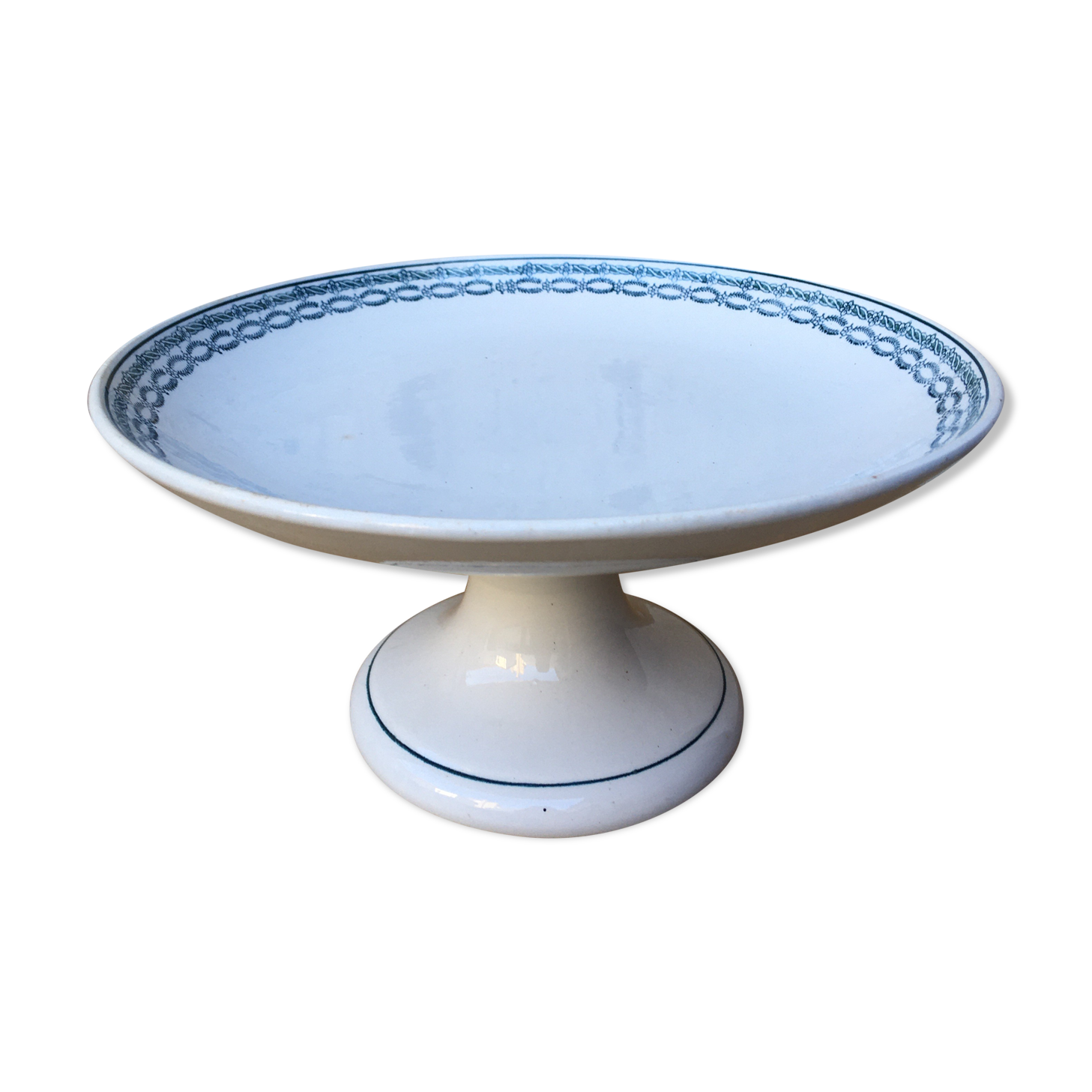 Standing iron earth compotier