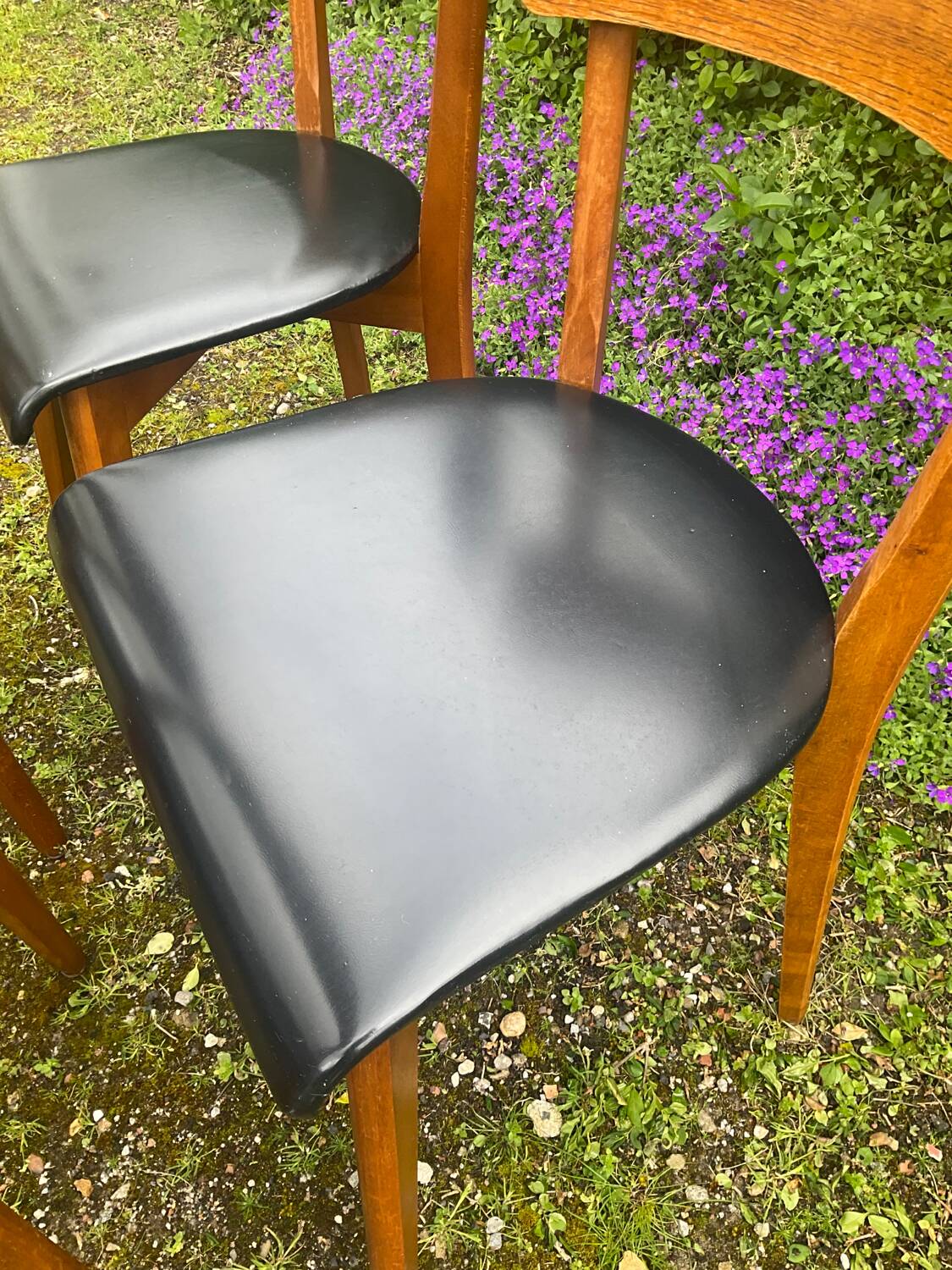 Series of 4 vintage chairs from the 50s and 60s
