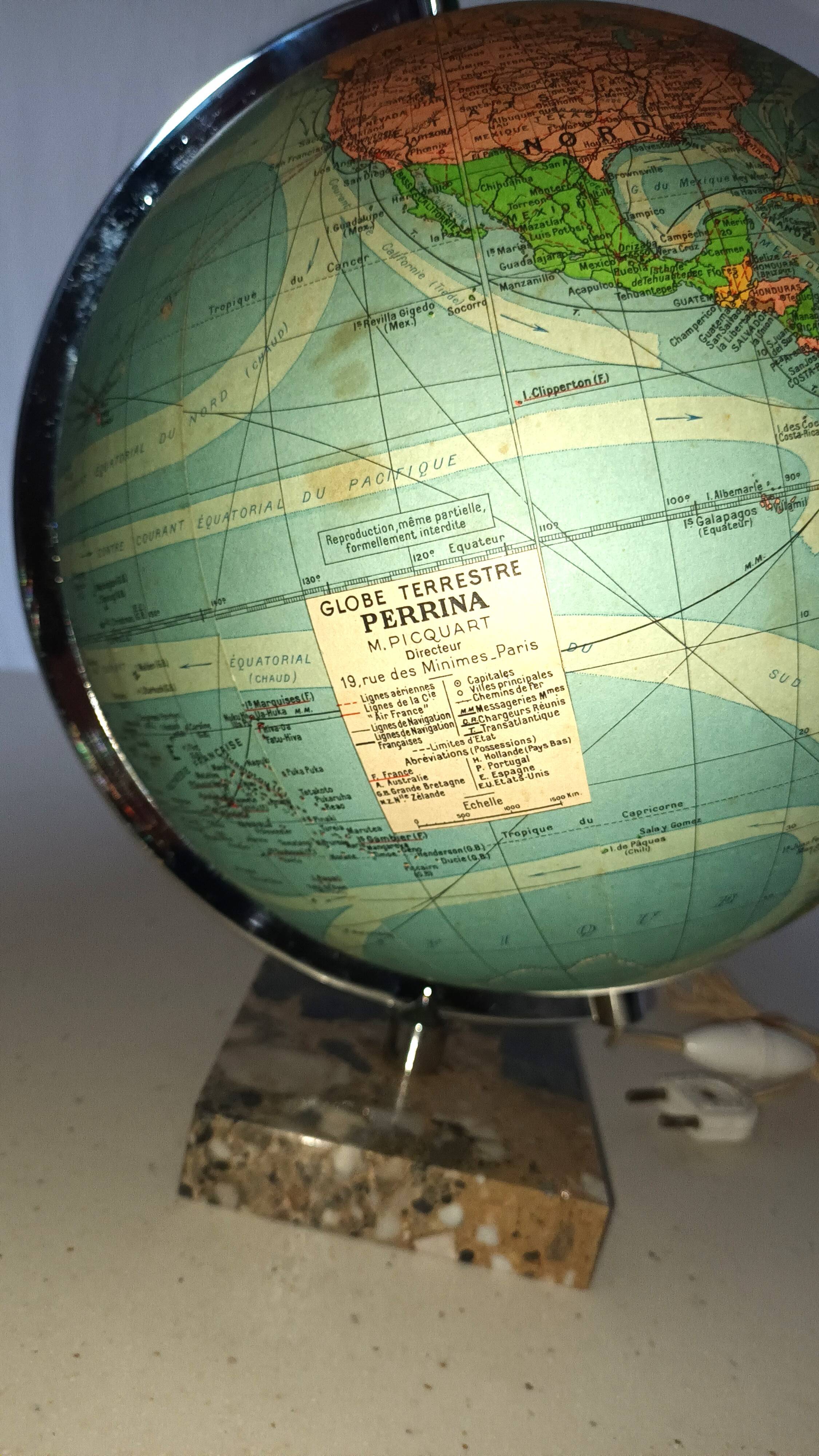 Illuminated terrestrial globe Perrina from the 1950s/60s.