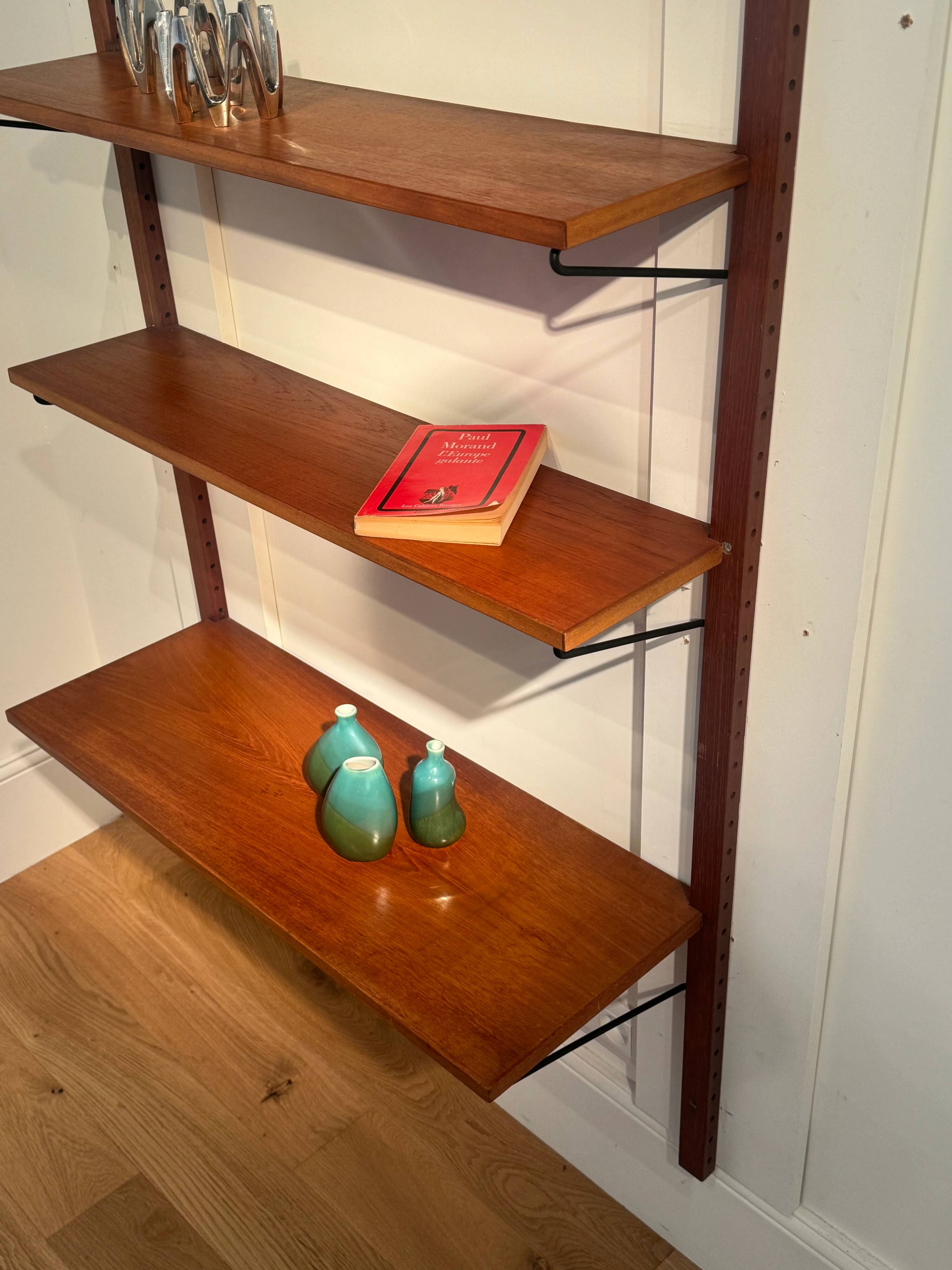 Vintage Scandinavian wall library in teak "Lisbet"