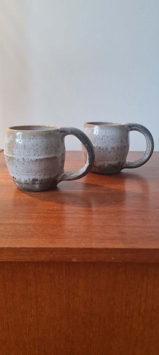 Glazed stoneware mugs