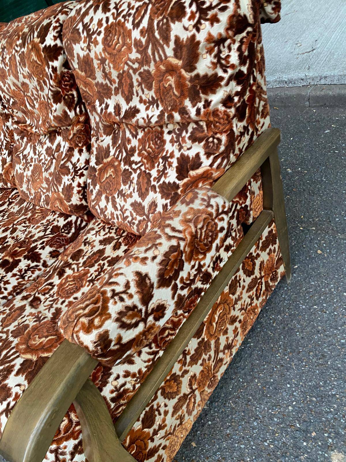 Vintage 70s 3-seater convertible sofa in floral velvet Méral France 1970