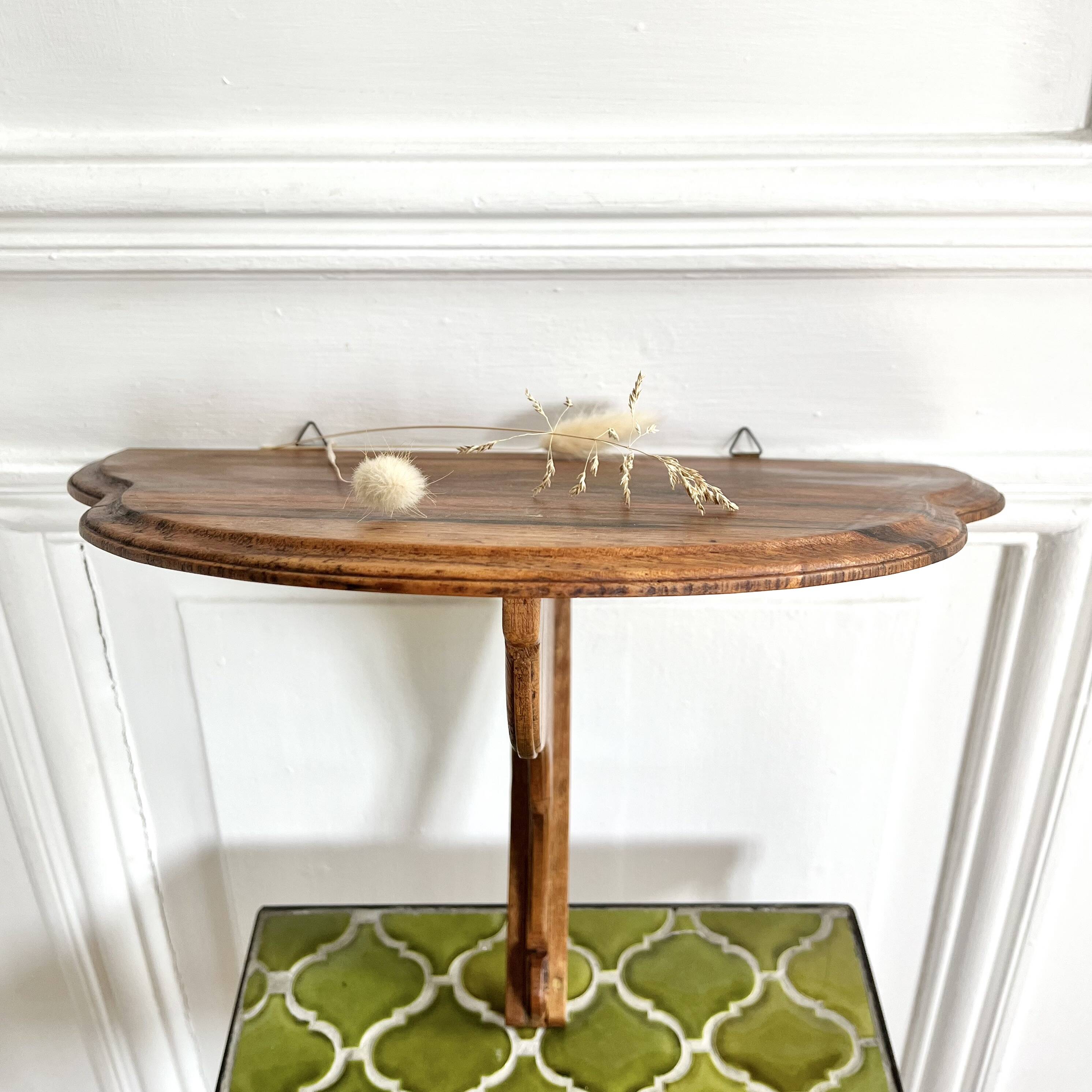 Curved wall console shelf