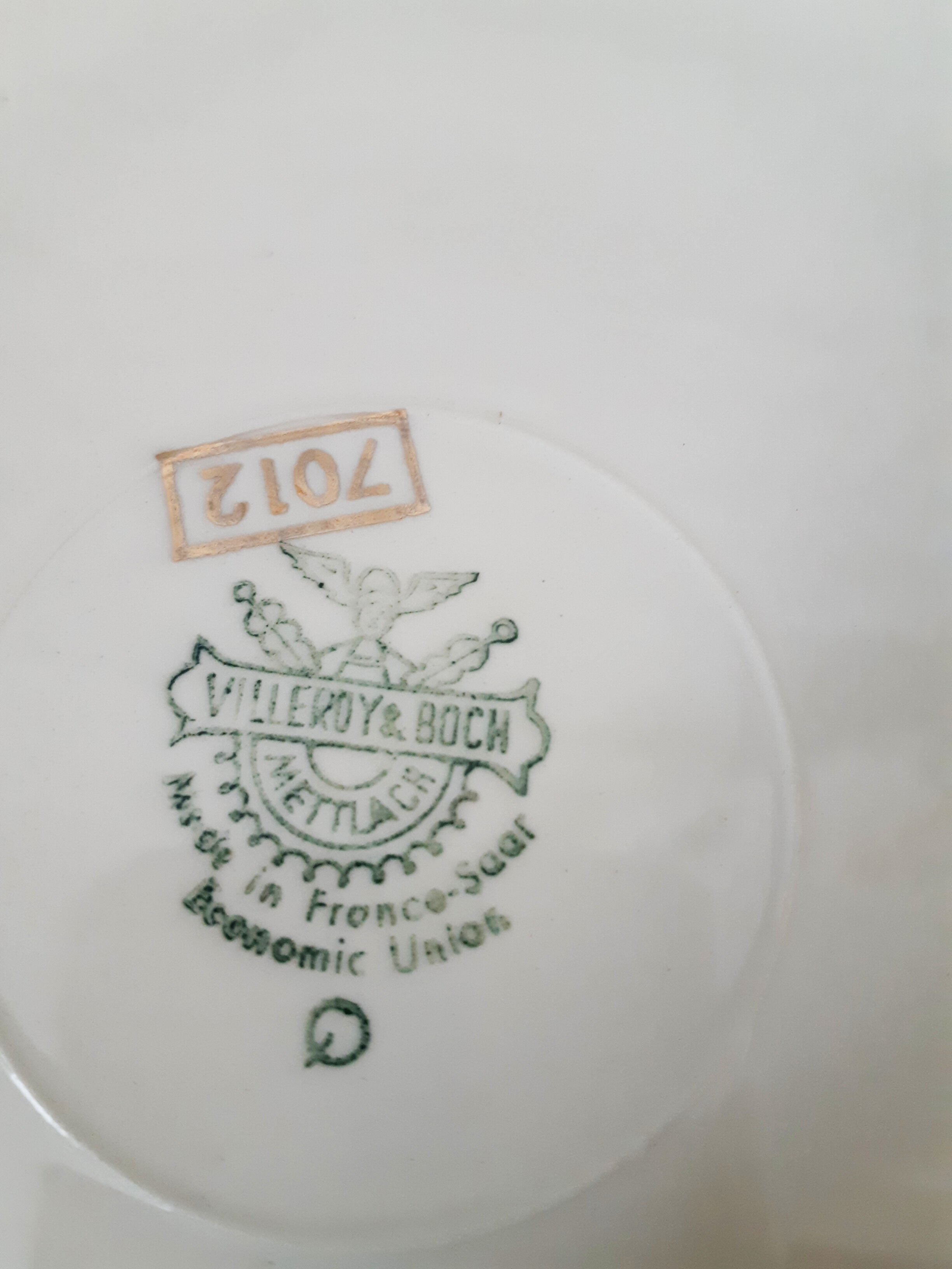 Villeroy and Boch cake dish, Mettlach model, made in Germany, handmade