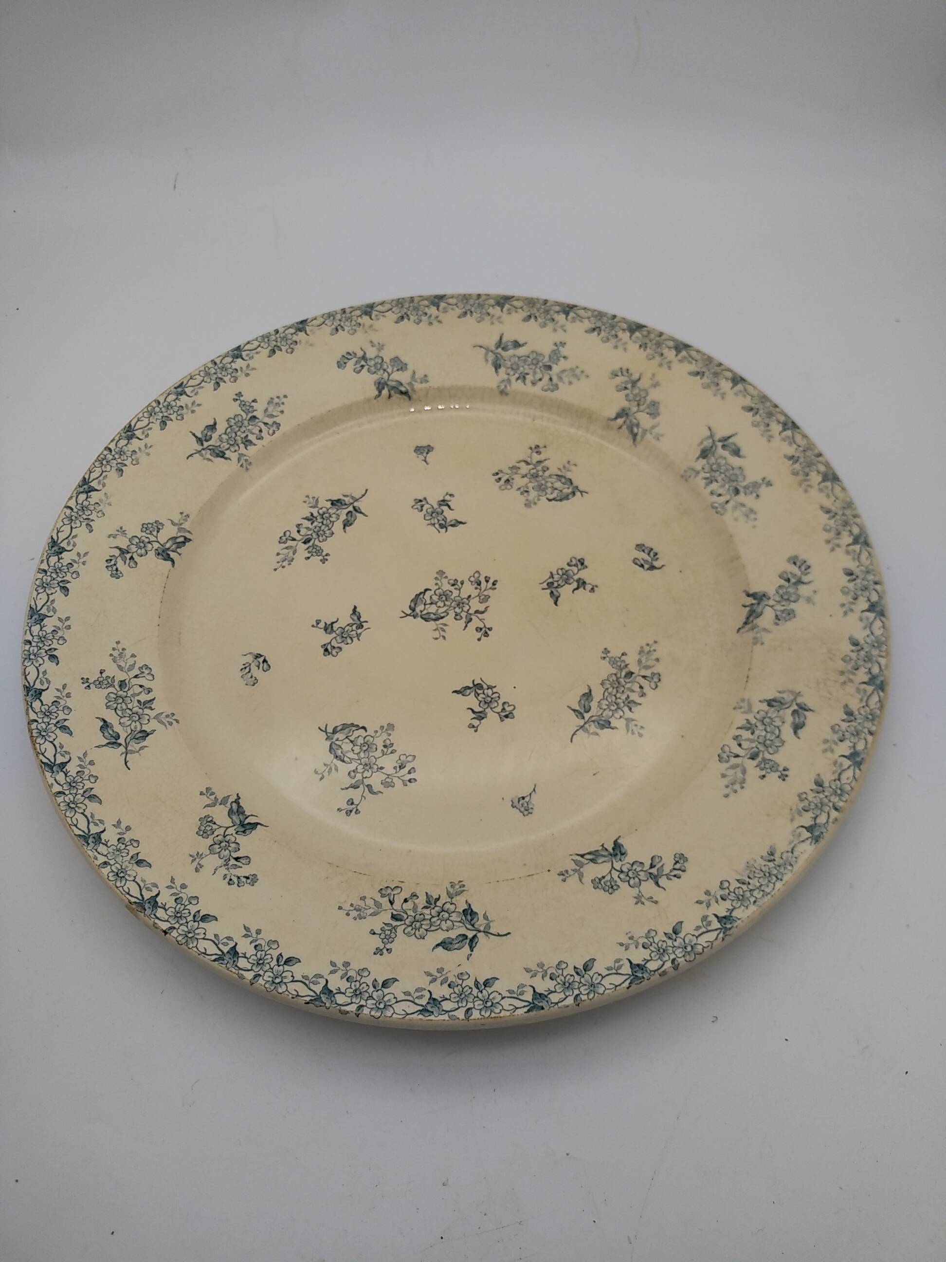 Gien opaque porcelain dish. April Model