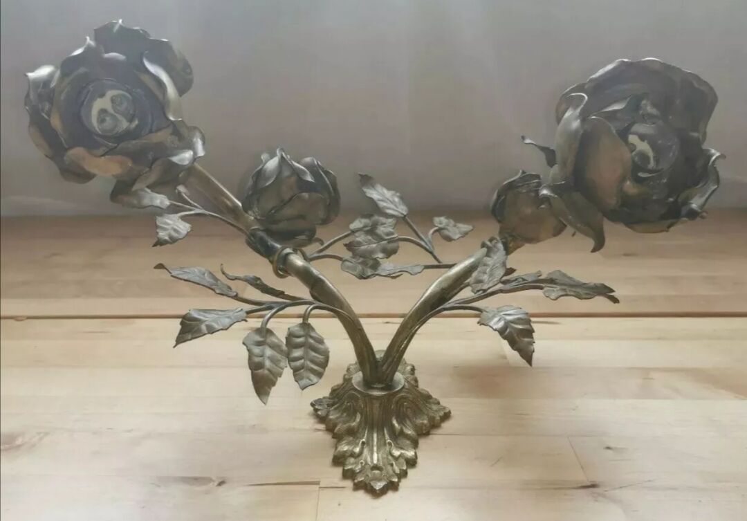 Brass wall sconce golden leaves and roses