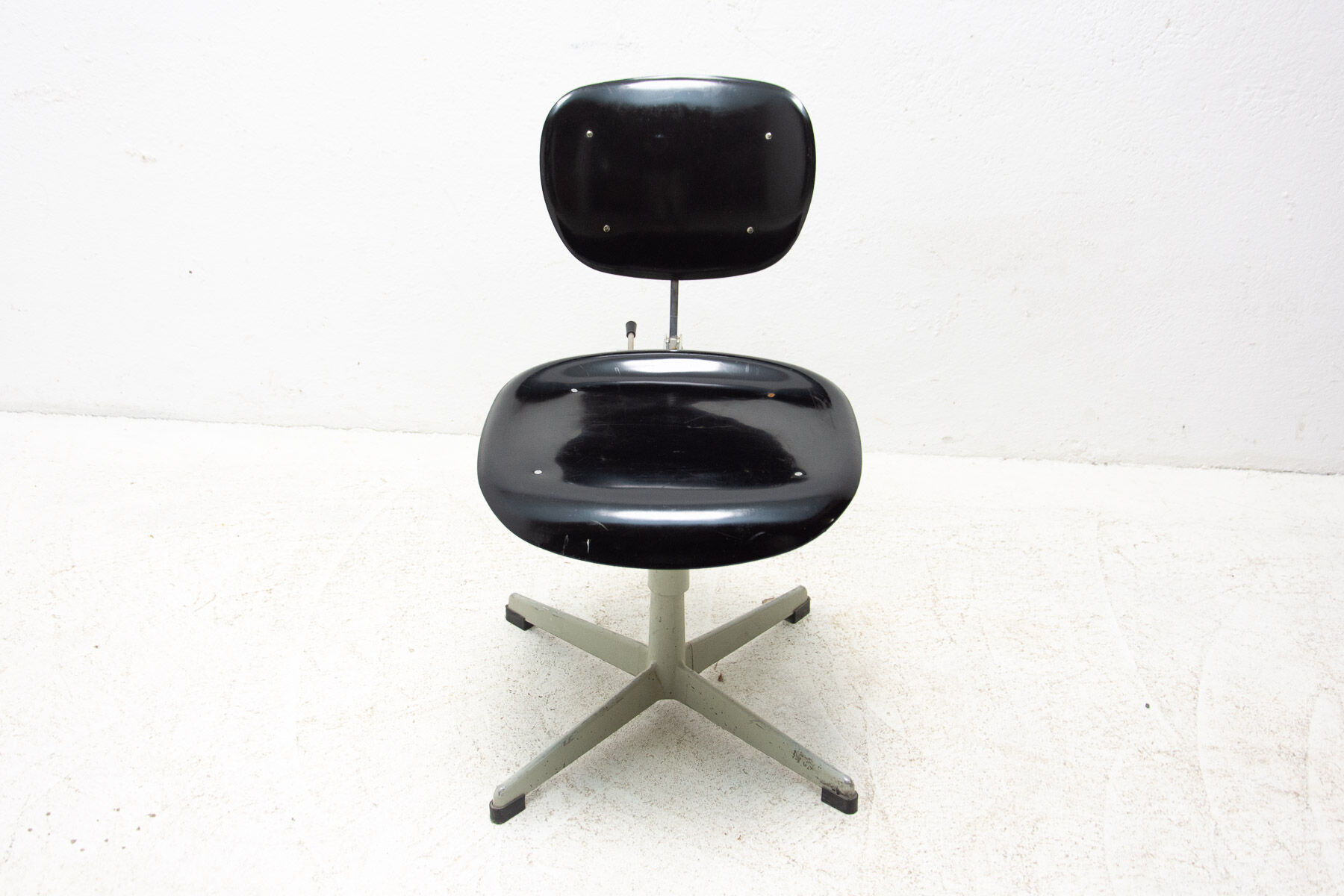 Vintage Industrial swivel work desk chair by Kovona, 1950´s