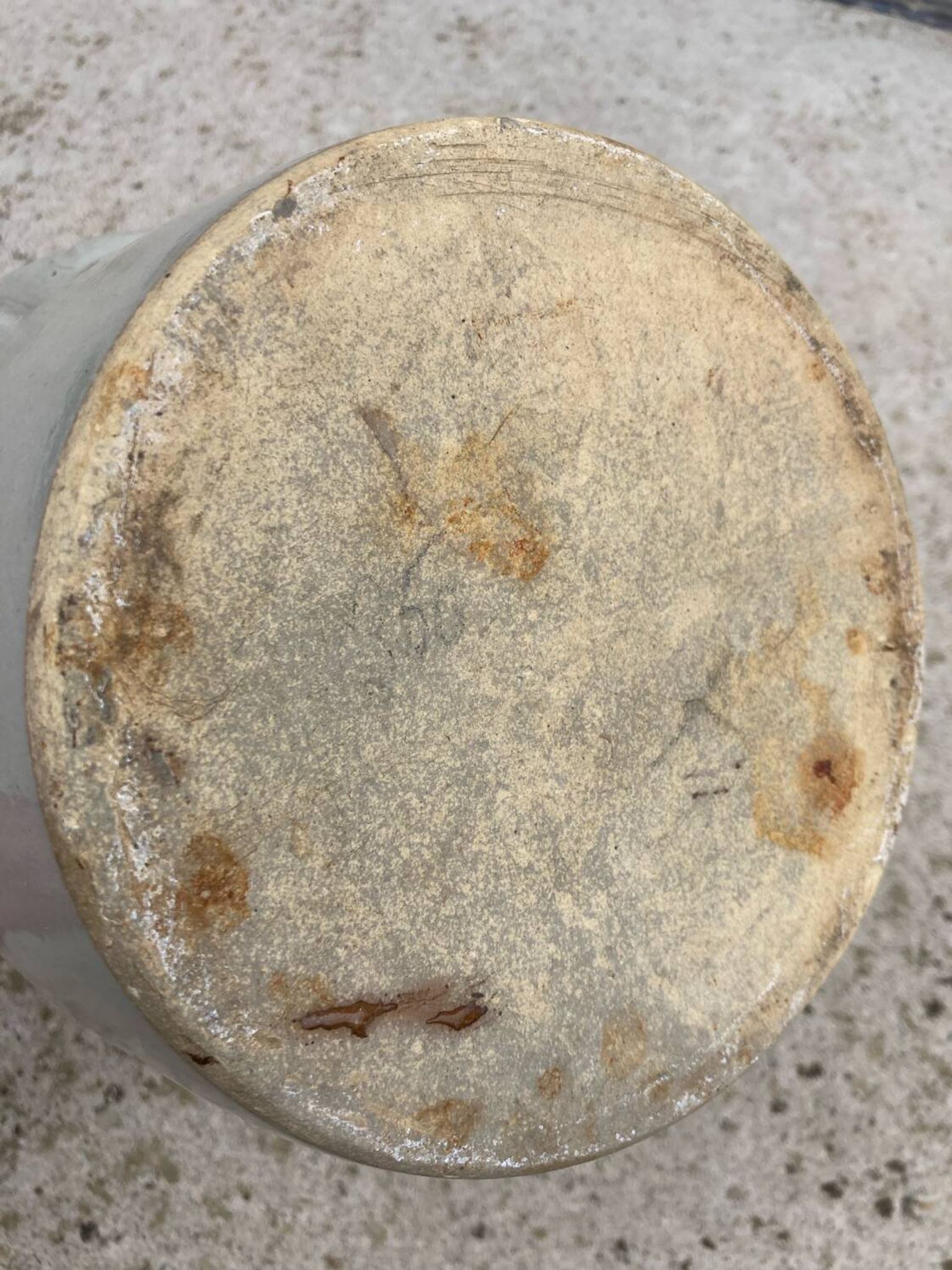 Light grey ceramic jar