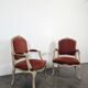 Paire de fauteuils cabriolets rouges de style Louis XV