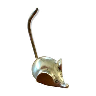 Mouse brass