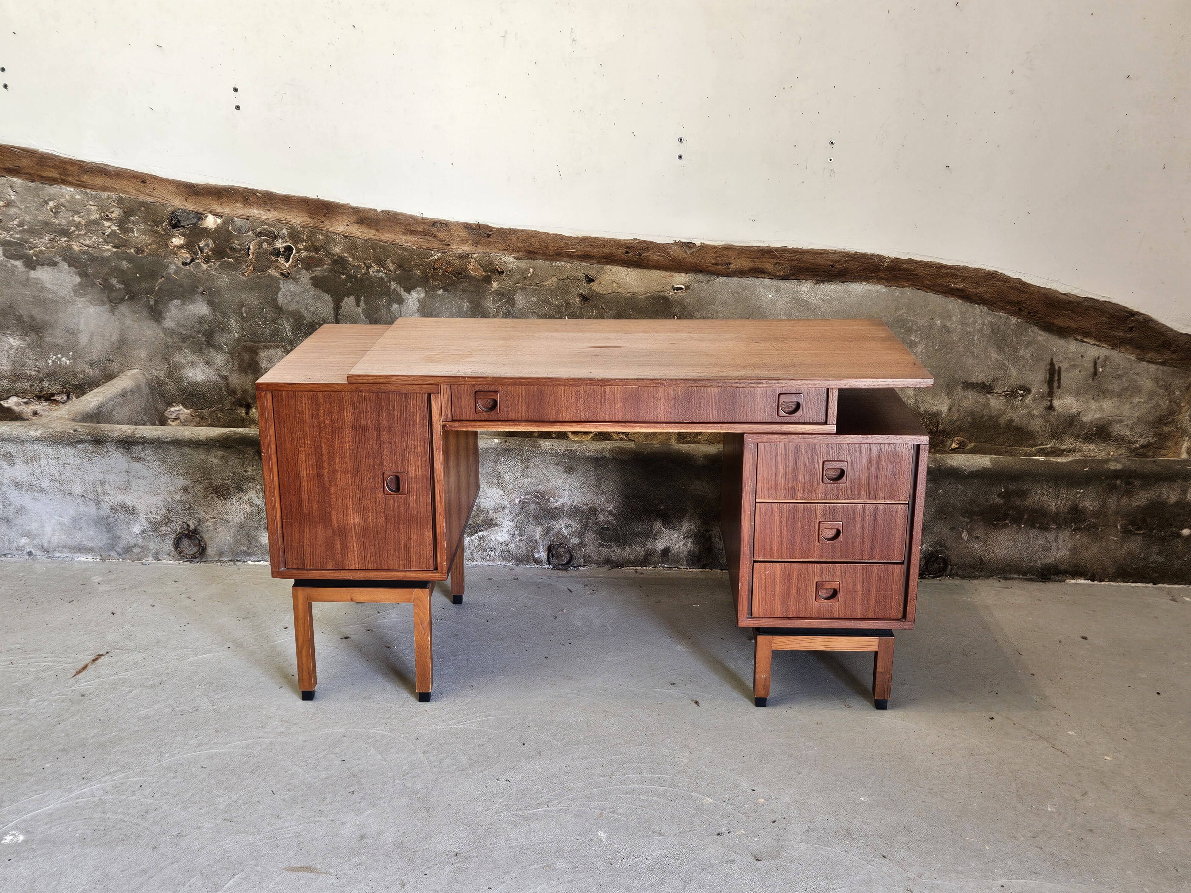Desk Denmark 1960 MDK