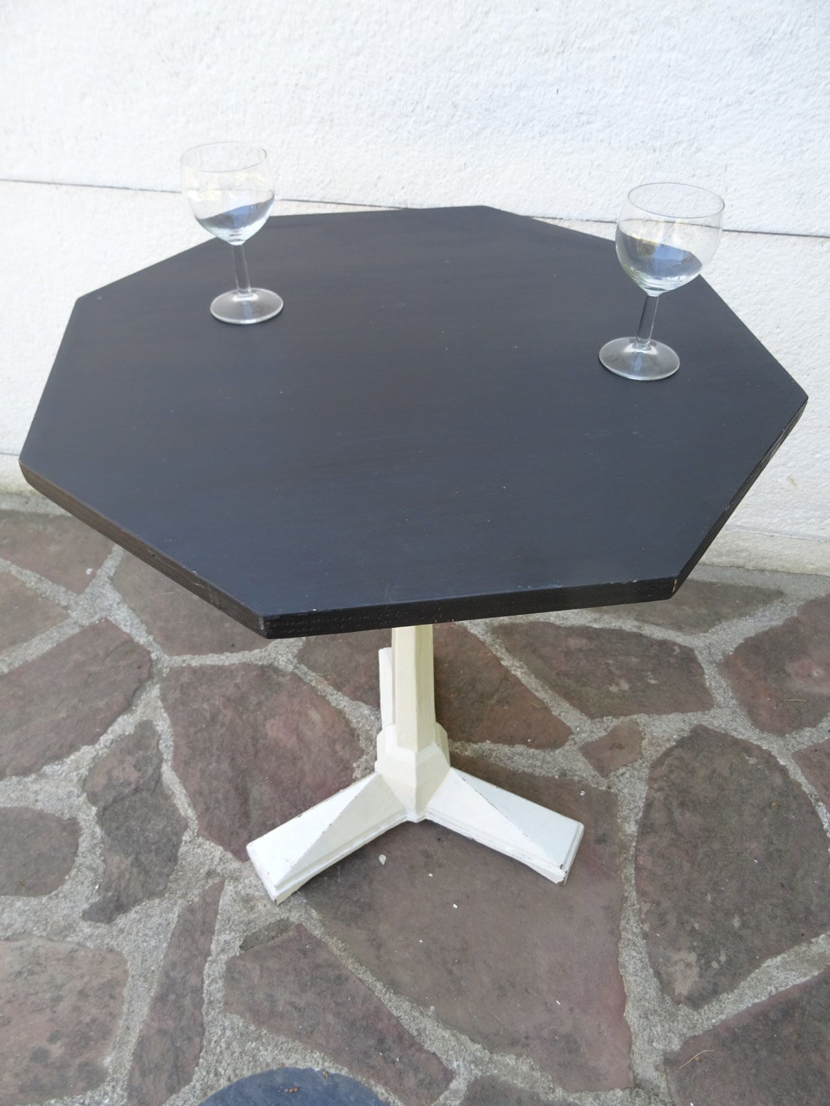 Fischel font foot bistro table