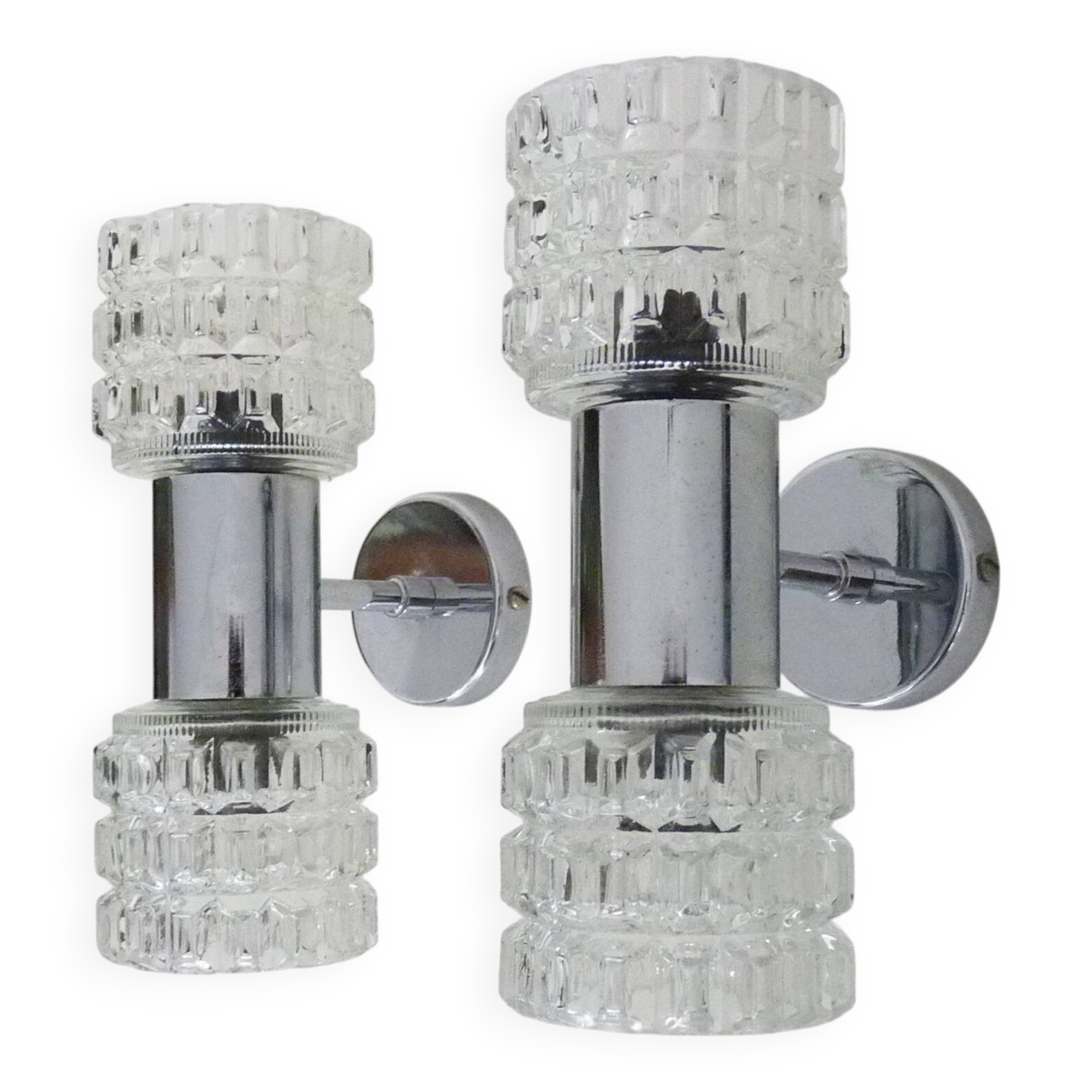 Pair of double wall sconces Space Age. Chrome metal 70.