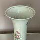 Vase en porcelaine de  hollohàza avec des motifs floraux