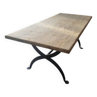 Dining room table