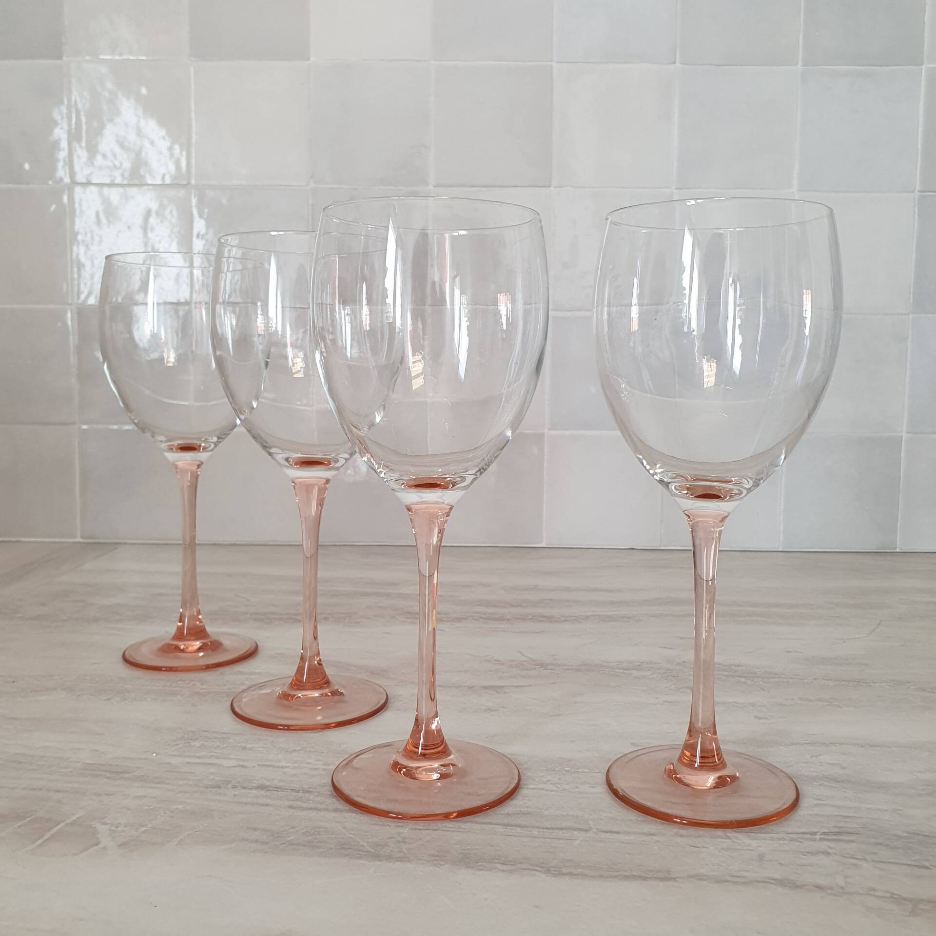 4 Verres à Eau ou Vin / verre à pied Rose