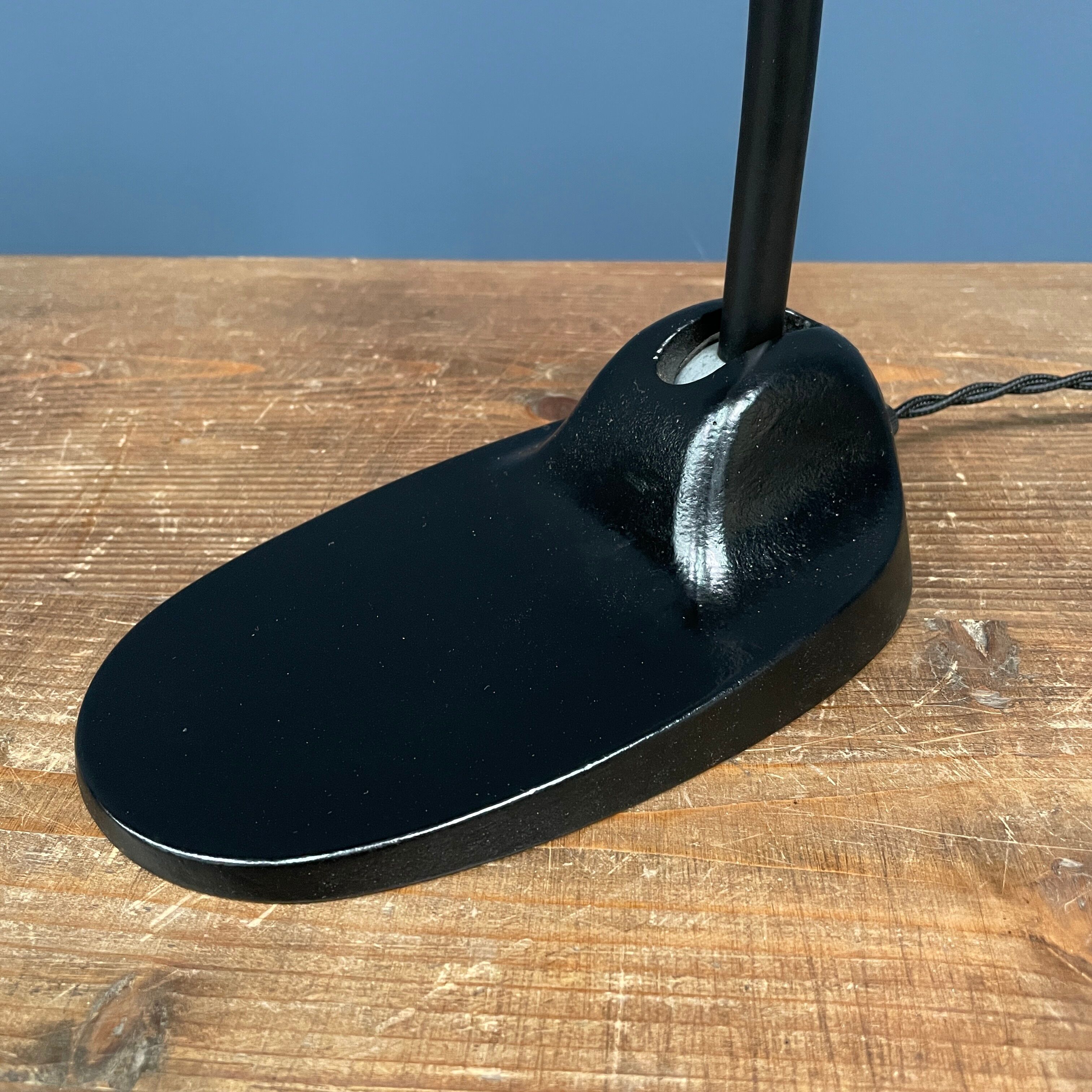 Black Bauhaus Siemens desk lamp model L299 from the 1930s