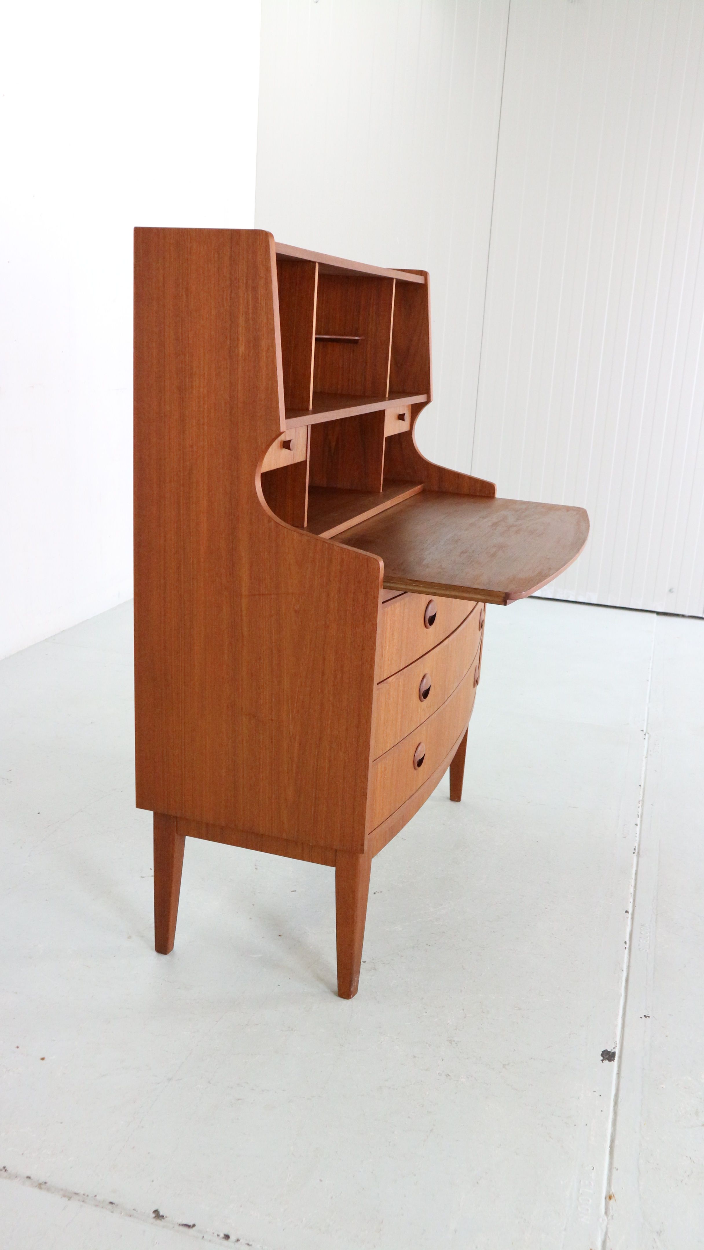 Secretary desk, 1960