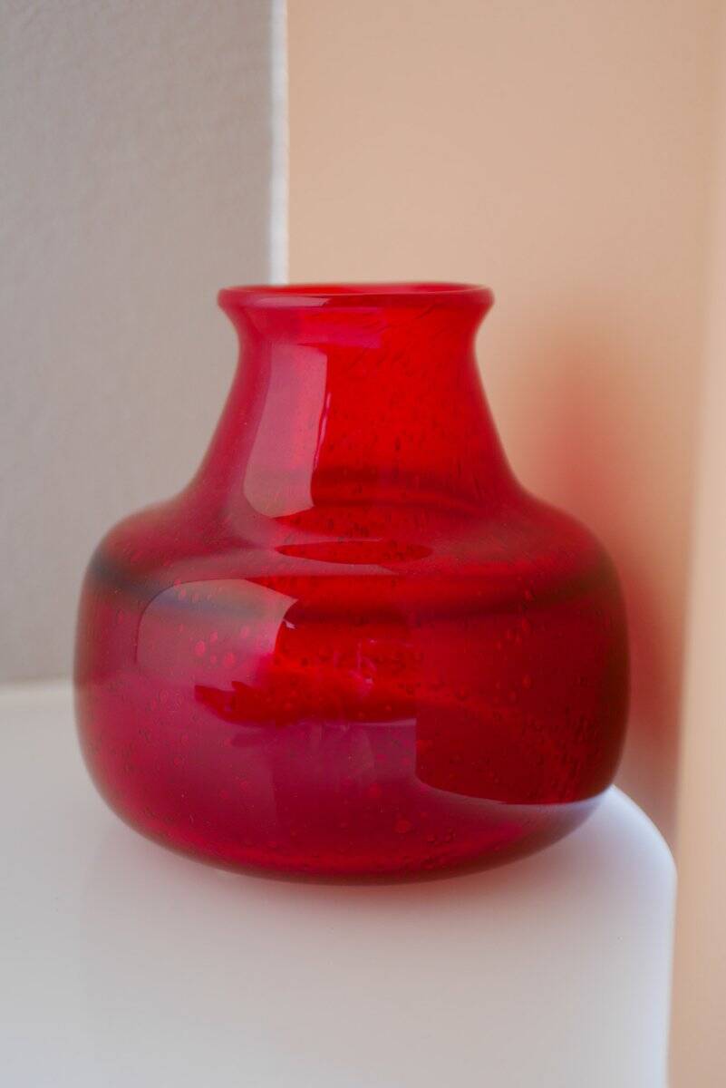 Red glass vase by Erik Höglund for Bodafors, 1960s
