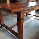 Table with solid acacia benches
