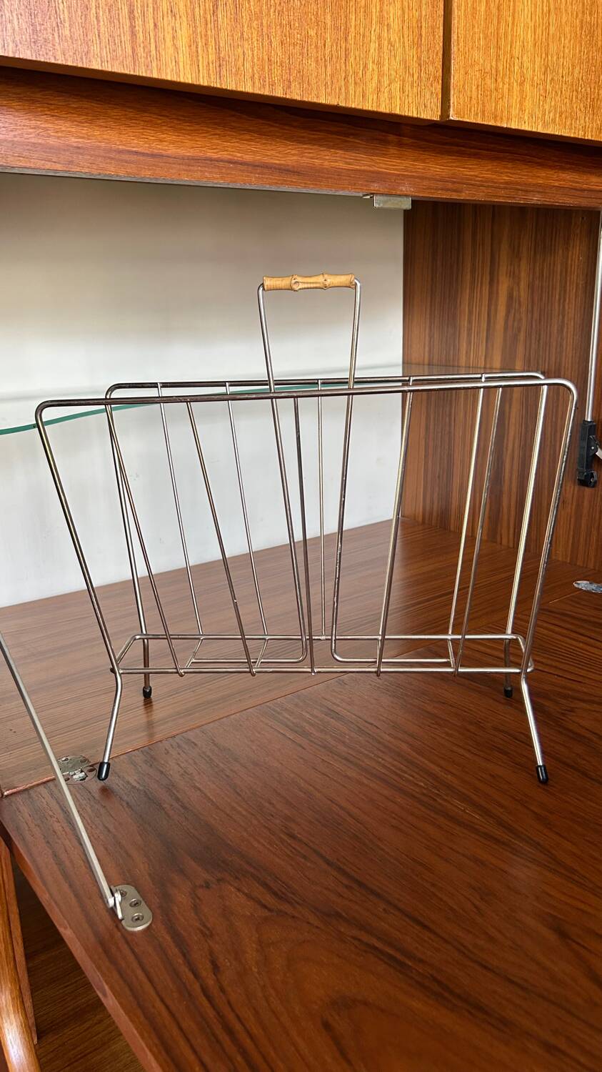 Vintage gold metal magazine rack